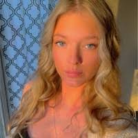 Ashlyn Mitchell's Instagram, Twitter & Facebook