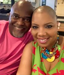 Your spouse does not need all of your time, however your spouse does want  uninterrupted, quality time with you...put da 📱down!💯