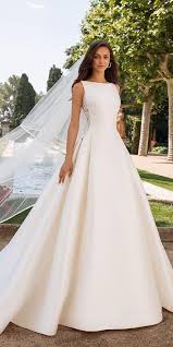 Shop our collection of elegant wedding guest dresses online today! 33 Cute Modest Wedding Dresses To Inspire Modest Bridal Gowns Modest Wedding Dresses Dream Wedding Dresses