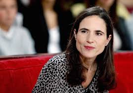 Welcome to the mazarine pingeot zine, with news, pictures, articles, and more. Mazarine Pingeot Le Meme Et L Autre Breve Histoire De La Rencontre Revue Des Deux Mondes