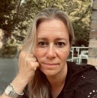 600+ "Kunz By" profiles