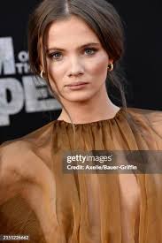 New Zealand actress Lydia Peckham attends the world premiere of 20th...  News Photo