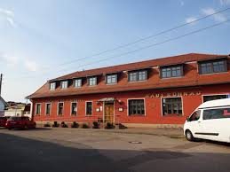 Wir haben uns viele gedanken gemacht, dass die maßnahmen die freude auf einem besuch im hotel deutsches haus nicht schmälern ; Sachsen Anhalt Lese Landgasthof Haus Kuhnau Burg Reina