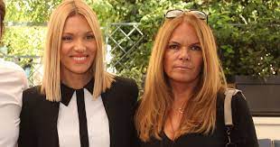 ️mother to bianca and karolos ️. Ta Problhmata Sth Sxesh Ths Bikys Kagia Me Th Mama Ths People Amp Style Eidhseis