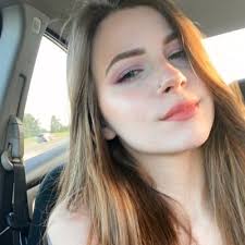 Audrey Savage (@audreysavagge)