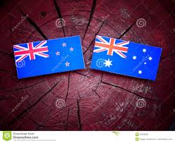 Maybe you would like to learn more about one of these? Bandeira De Nova Zelandia Com Bandeira Australiana Em Um Coto De Arvore Foto De Stock Imagem De Zelandia Fundo 97950500