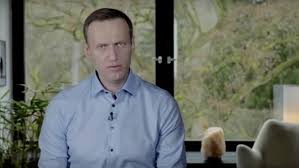 Navalny phoned two members of the team from russia's fsb spy agency, which allegedly tried to murder him. Fsb Agent Is Duped Into Confessing Poisoned Underpants Were Used To Try And Kill Alexei Navalny Daily Mail Online