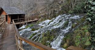 Nacionalni park una se nalazi u sjeverozapadnom dijelu bih blizu bihaća i uključuje gornji tok rijeke une. Nacionalni Park Una Strbacki Buk Proljetno BuÄ'enje Front Slobode