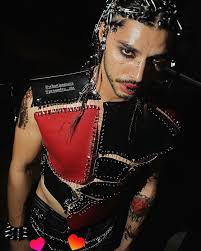 Xebax (@sebastianaraiza) • Instagram photos and videos