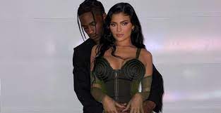 Kylie jenner está grávida do segundo filho de travis scott, diz site. 7qzk9btc3ydimm