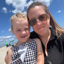 What are the pros and cons of visiting Disney in February?