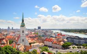 Bratislava es la capital de eslovaquia Hauptstadt Slowakei Ein Marchenhaftes Land Das Eine Reise Wert Ist Bratislava Travel City