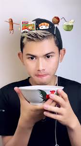 Mukbang Malam yang Menggoda Bersama Adam Shawn