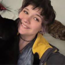 What helps with hunger after bariatric surgery during the liquid stage?