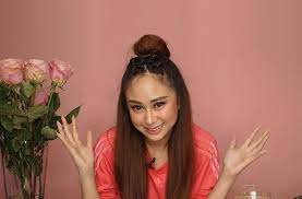 People are curious to know her biodata as well as career. Viral Wanita Ngaku Geng Kaya Denise Chariesta Disebut Penipu Matamata Com
