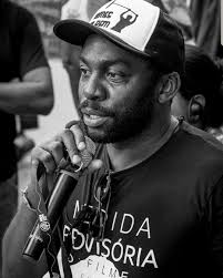 76 kg, medidas do corpo: Lazaro Ramos Facebook