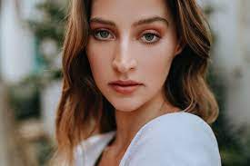 Golden Hour Portrait Photography Behind The Scenes Tree Of Life Julia Trotti Photography Tutorials Camera And Lens Reviews Photography Inspiration Portrait Golden Hour Portrait Photography Portrait Photography