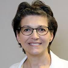 Suzanne Kirk's Instagram, Twitter & Facebook