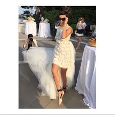 Il y a quelques jours, l'animatrice s'est affichée dans une tenue très chic pour promouvoir son agence de conseil en image. Cristina Cordula Sa Tendre Declaration D Amour A Son Mari Pour Leur Anniversaire De Mariage Photos