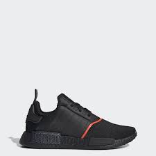 Adidas Nmd Mens Black And Gold Pin By Sonney V Tv On Mens Shoes In 2020 Shoes Black Shoes Black Adidas
