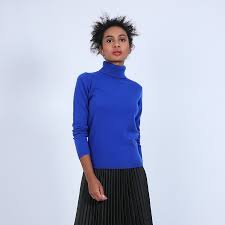 Réservez gratuitement sur notre site et essayez en boutique. Woman Cashmere Maison Montagut