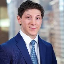 I am thrilled to announce that I will be joining Nordstrom in the Summer of  2022 as an Undergraduate Marketing Intern in Seattle, Washington! I would  love to thank all of my