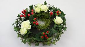 Jedoch treffen die gestecke, die es zu kaufen gibt, nicht immer den individuellen geschmack. Grabgesteck Selber Machen Flora Shop Eu