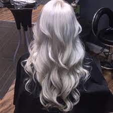 Curly hair tends to have a rougher cuticle, which makes it porous and it will absorb the. How Exactly Do Professional Stylists Get Platinum White Blonde Hair Ugly Duckling