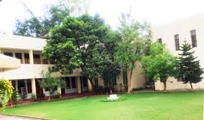 It also includes many entrance gates, the sports department, and much more. University Of Lucknow Nivedita Hall