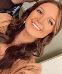 Kristy Dunham's Instagram, Twitter & Facebook