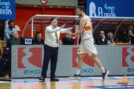 Ο μάκης γιατράς μίλησε στην ερτ και μεταξύ άλλων αναφέρθηκε και στο ενδεχόμενο επιστροφής του. Makhs Giatras Panw Apo Epaggelmatikh H Sxesh Moy Me Ton Promh8ea Patras Events