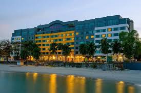 Senarai menteri kabinet malaysia baru seperti diumumkan oleh perdana menteri, tan sri muhyiddin yassin pada 9 mac 2020. Senarai Hotel Di Malaysia Yang Bakal Ditutup Akibat Kesan Pandemik Covid 19 Remaja