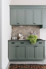 In today's video we are painting my kitchen cabinets white! 23 Farmhouse Kitchen Cabinets Paint Colors Farm House 75 Decorinspira Com