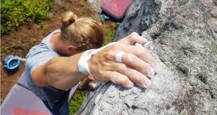 I mean, the first twenty meters is 8b, up to a really huge kneebar. Kletterretter Blog Page 3 Of 4 Kletterretter Climb More Climb Better