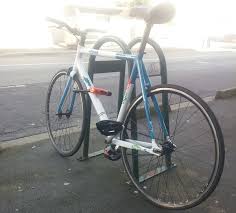 Je n'arrive pas a retrouver en vidéo cette réplique culte de bourvil. Andry Rahaniraka Botambaoaks Twitter