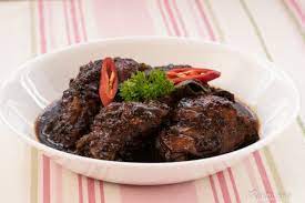 Ayam masak hitam sarawak kuah pekat menggunakan kismis dan gula apongbukan ayam kicap ya kerana rasanya sangat berbeza.boleh cuba resepi . Resepi Ayam Masak Hitam