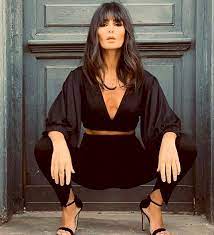 Mai nou are puterea de dezbatere asupra unor sfere cu mult îndepărtate de sfera artei sau a vestimentației. Dana Budeanu È™ocheazÄƒ Tot Internetul Ce Spune Despre Raed Arafat Fatalaii Drecu Eu Sunt Frumoasa Fleasca