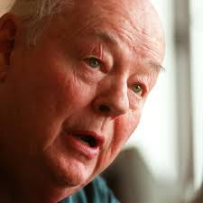 Dick Woolley, longtime voice of Maryland horse racing, dies at 89