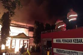 Pabrik teh di ngoro industri : Pabrik Teh Ptpn Xii Di Lumajang Ludes Terbakar Antara News