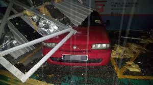 Check spelling or type a new query. 7 Kereta 2 Motosikal Rosak Dihempap Bumbung