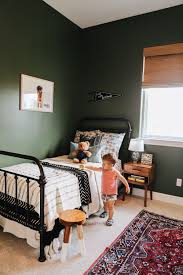 If you have a child who refuses to eat, avoid blue plates! Find More Green Inspirations That Will Look Perfect In Kids Bedrooms Discover This Trend At Circu Net Green Boys Room Bedroom Green Big Boy Bedrooms