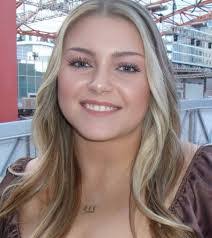 Kimberly Rayburn's Instagram, Twitter & Facebook