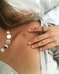 Ich bin übrigens am unterarm tätowiert. Many Moons Pamelalove Feeling Lighter As The Moon Waxes And Becomes Closer To Being Full A Mini Tattoos Tattoo Ideen Klein Tatowierungen