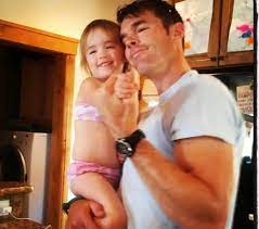 Pin By Julia Watsek On Trista And Ryan Celebrity Pictures Disney Family Celebrities