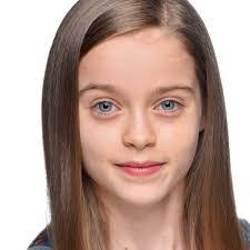 Mia Byers's Instagram, Twitter & Facebook