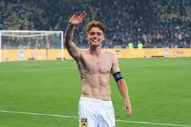 Виктор цыганков появился на свет 15 ноября 1997 года в семье футбольного вратаря виталия цыганкова. Viktor Cygankov Mozhet Perejti V Galatasaraj Euro Com Ua