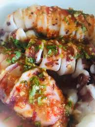 Untuk resepi nasi lemak dengan saus sotong dimakan, gamat segar, telur rebus, ikan bilis. Resipi Sotong Kukus Atau Bakar Ala Thai Yang Sedap Tengok Pun Kecur Liur Mudah Jer Nak Buat Wanita Ni Kongsikan Caranya Keluarga