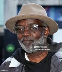 23 Photos & High Res Pictures