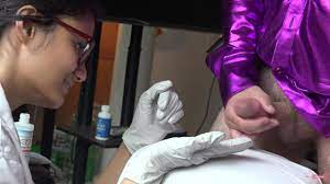 CUM IN MY LATEX GLOVES - Nurse Jerks Off Her Patient With Gloves On -  Бесплатное порно - YouPorn