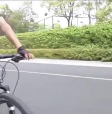 Fahrst Du Oft Fahrrad Diese Wasserdichte Tasche Ist Perfekt Fur Den Weg Zur Arbeit Oder Zur Schule Und Fur Video In 2020 Fahrradtasche Fahrrad Nutzliche Life Hacks
